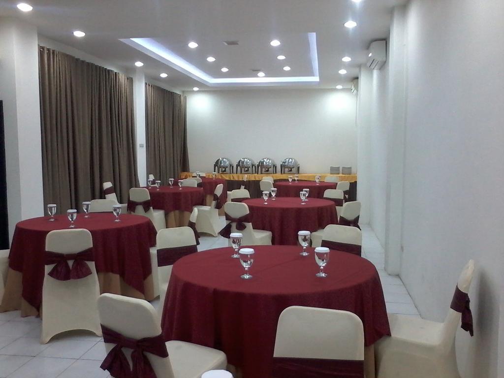 Hotel Bandara Syariah Negarasaka Exterior photo