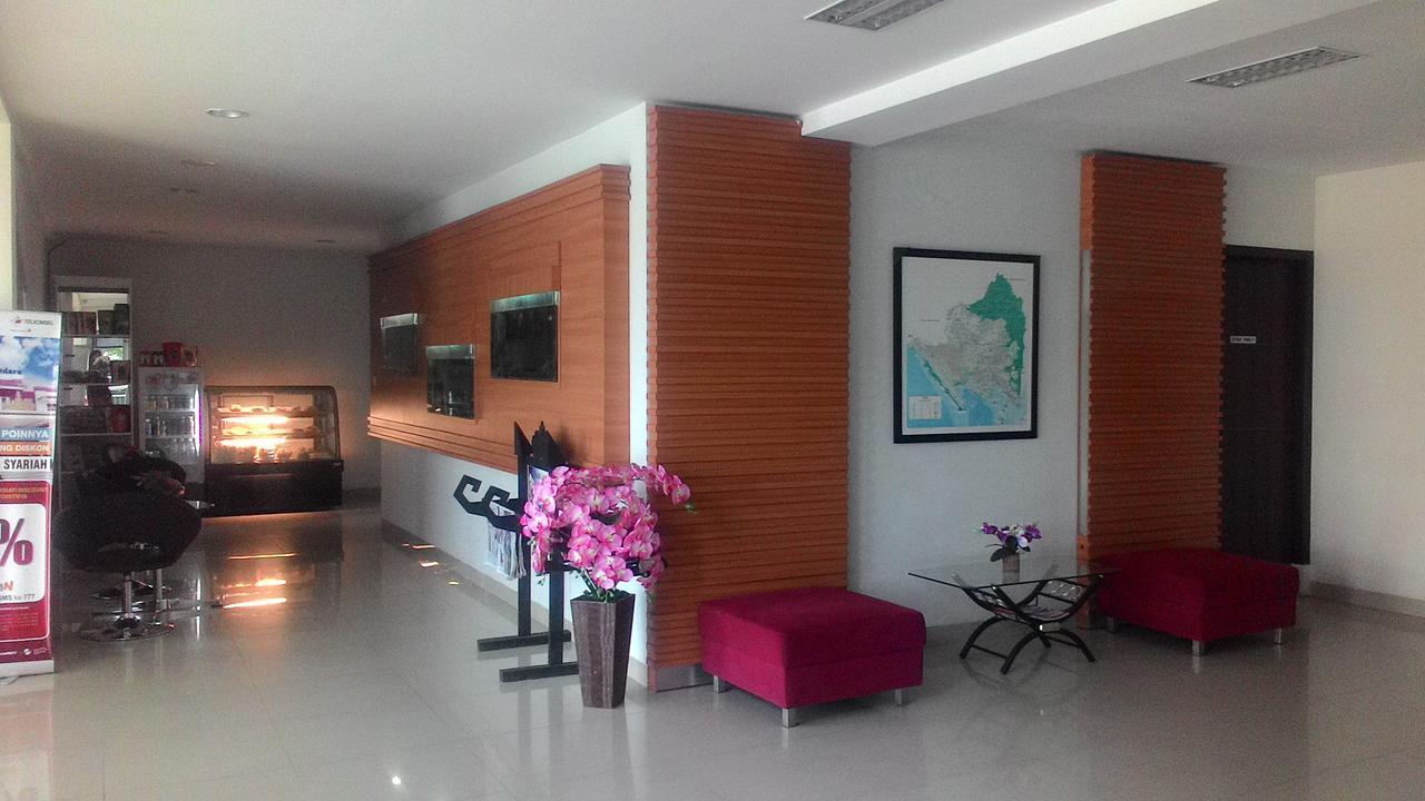 Hotel Bandara Syariah Negarasaka Exterior photo