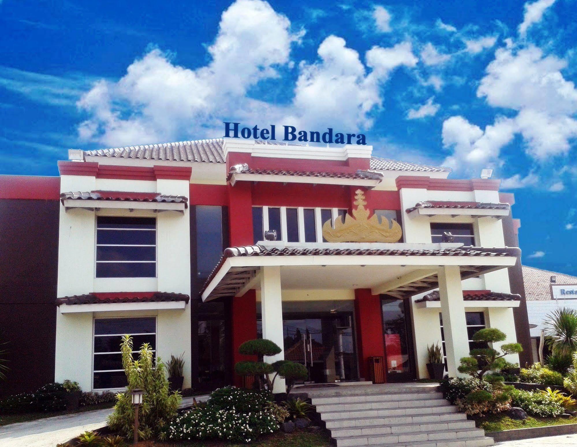 Hotel Bandara Syariah Negarasaka Exterior photo