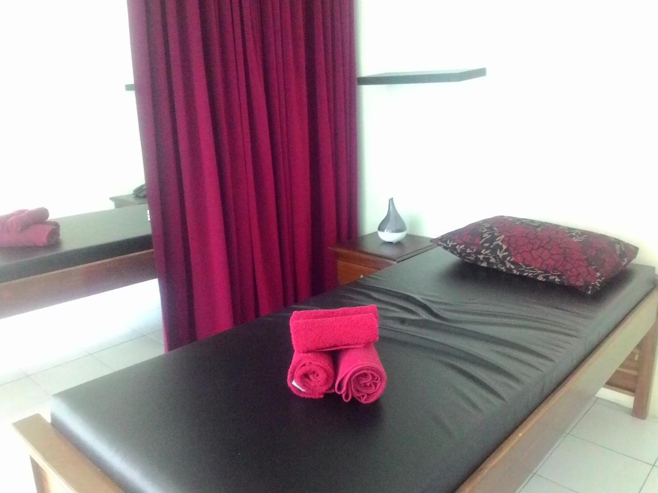 Hotel Bandara Syariah Negarasaka Exterior photo